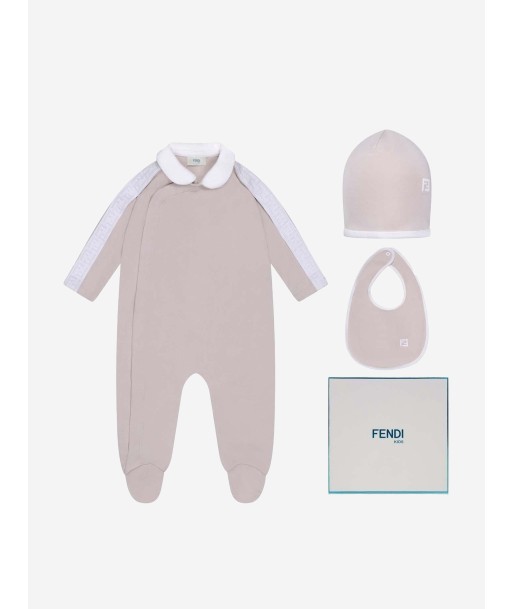 Fendi Baby Logo Babygrow Gift Set in Beige la livraison gratuite