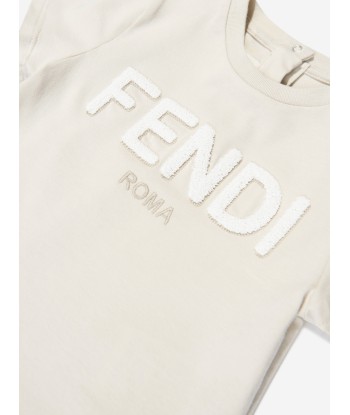 Fendi Baby Logo T-Shirt in Beige le des métaux précieux